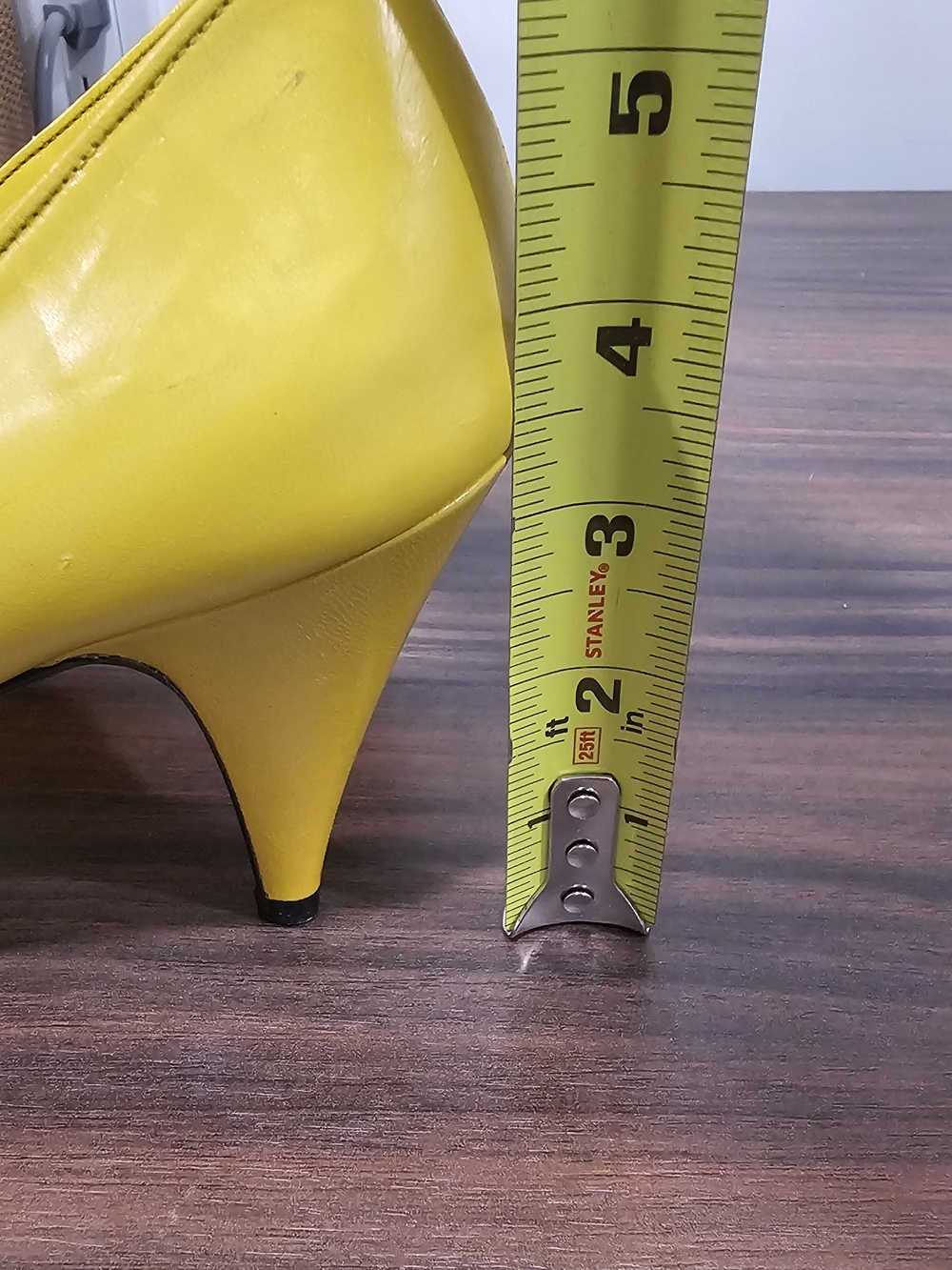Andrew Geller Yellow Snakeskin Peep Toe Heels Size 10 AA Narrow Italian Leather - Picture 3 of 8